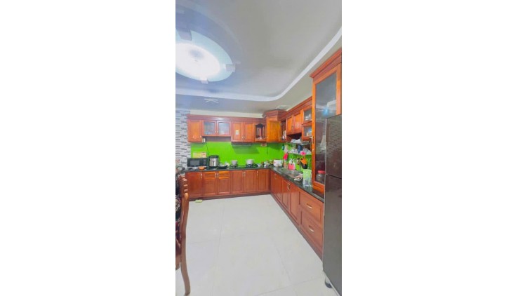 TRƯỜNG THỌ-THỦ ĐỨC-4 TẦNG-60M2-HẺM XE HƠI-GIÁ CHỈ 6,7 TỶ